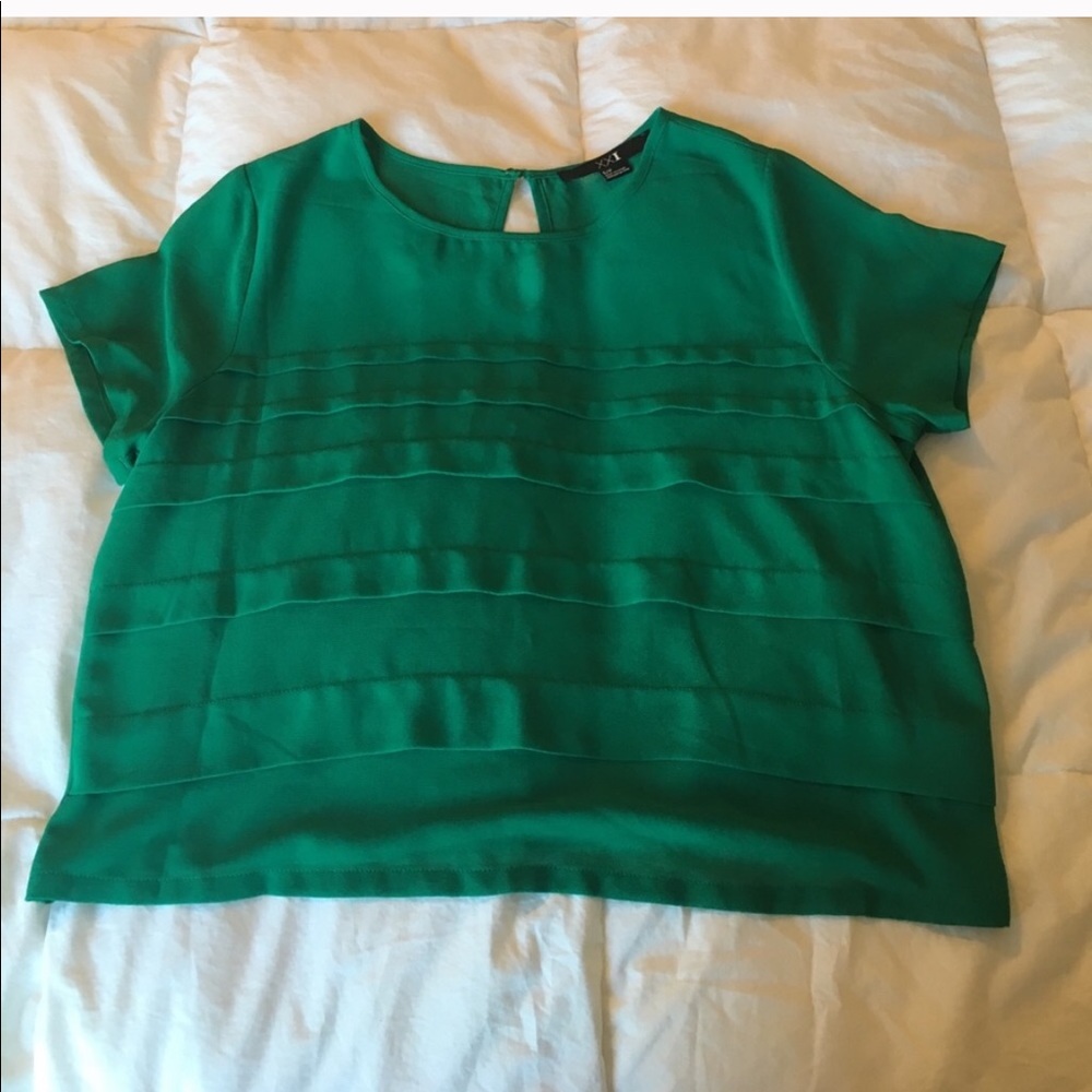 Green crop top!